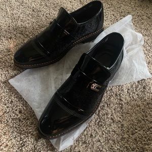 Womens size 38 (EUR) 7 (US)